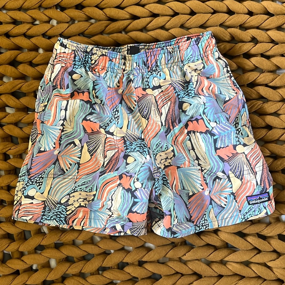 Patagonia swim shorts size M (10)